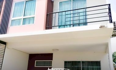 出售 3 卧室 联排别墅 在 Lam Luk Ka, Pathum Thani