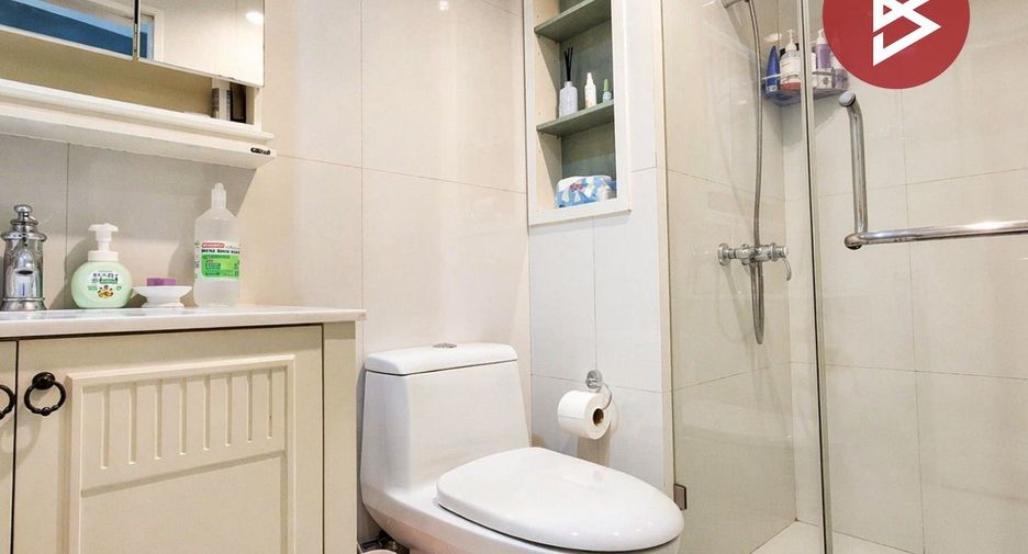 Wohnung zur Miete und zum Kauf mit 1 Zimmer in Pathum Wan, Bangkok