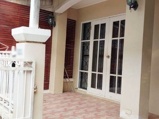 Продажа 3 спальни таунхаус в Кхлонг Сам Ща, Бангкок