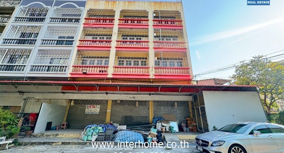 For sale retail Space in Bangkok Noi, Bangkok