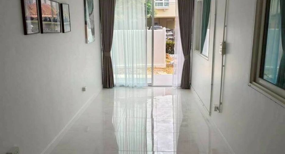 For rent and for sale 4 bedrooms house in Mueang Chiang Mai, Chiang Mai