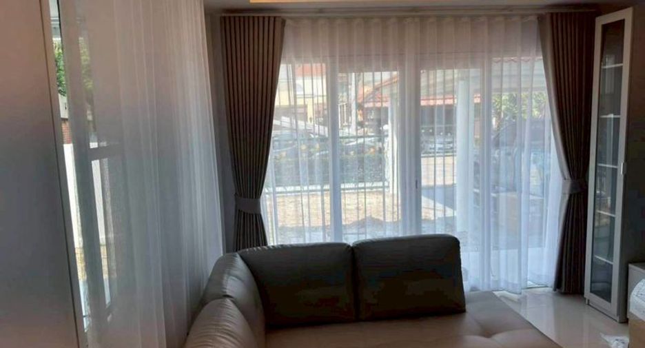 For rent and for sale 4 bedrooms house in Mueang Chiang Mai, Chiang Mai