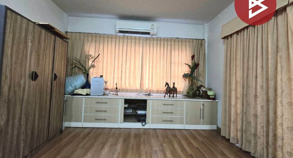 For sale 4 bedrooms house in Mueang Samut Prakan, Samut Prakan