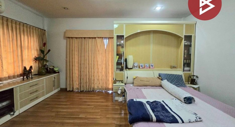 For sale 4 bedrooms house in Mueang Samut Prakan, Samut Prakan