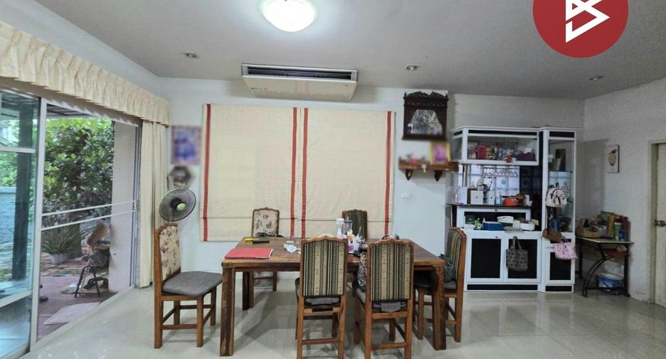 For sale 4 bedrooms house in Mueang Samut Prakan, Samut Prakan