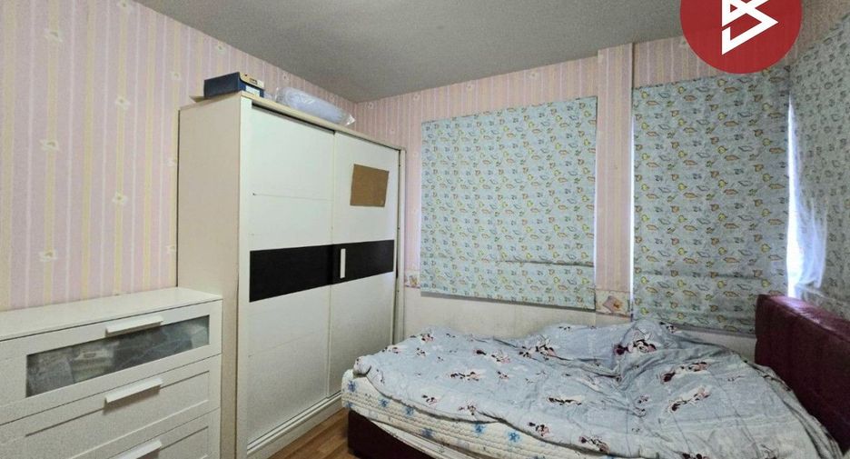 For sale 4 bedrooms house in Mueang Samut Prakan, Samut Prakan