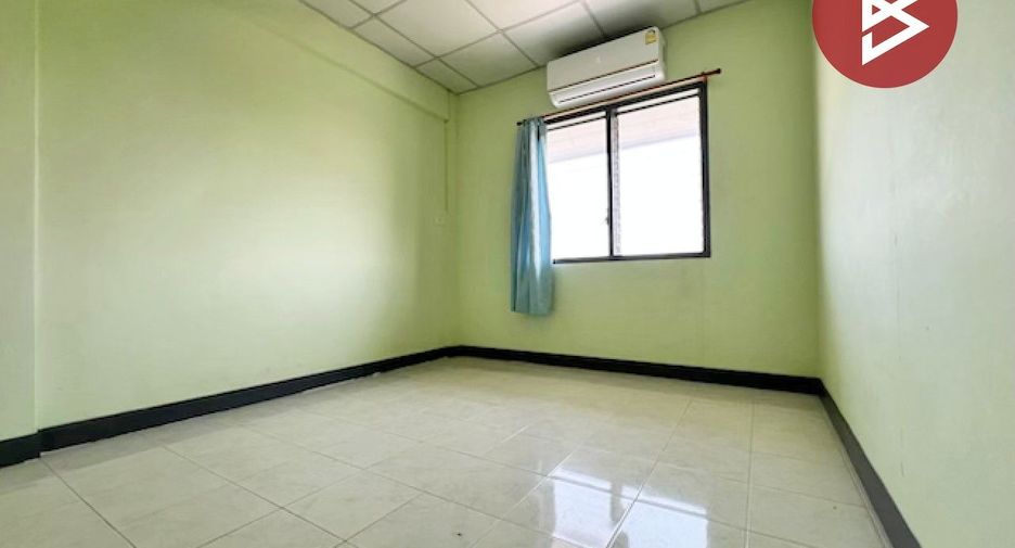 Casa adosada en venta de 2 habitaciones en Kamphaeng Saen, Nakhon Pathom
