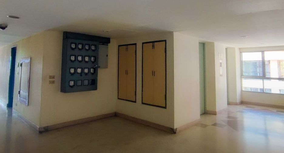 For sale 1 bed condo in Suan Luang, Bangkok