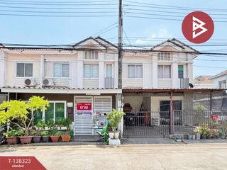 Casa adosada en venta de 3 habitaciones en Lat Krabang, Bangkok