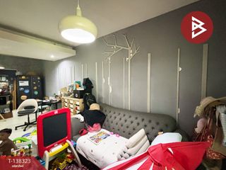 Casa adosada en venta de 3 habitaciones en Lat Krabang, Bangkok