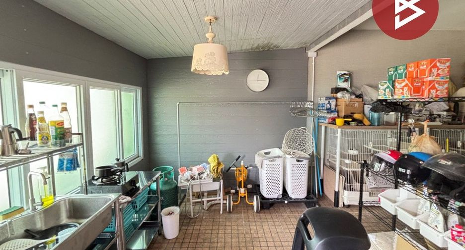 For sale 3 bedrooms townhouse in Lat Krabang, Bangkok