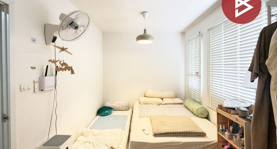 For sale 3 bedrooms townhouse in Lat Krabang, Bangkok