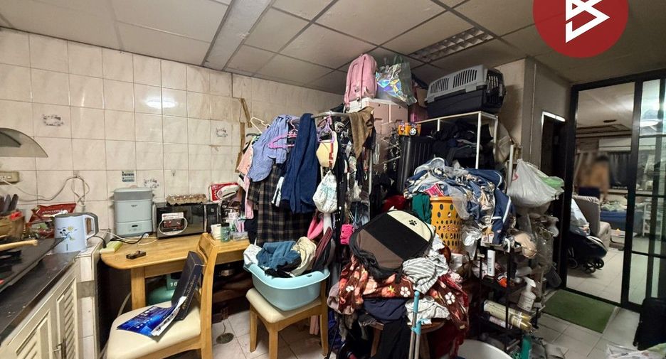 Reihenhaus zum Kauf mit 2 Zimmer in Nong Khaem, Bangkok