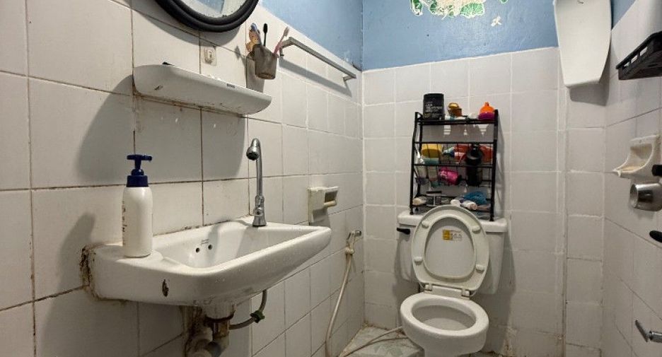 Reihenhaus zum Kauf mit 2 Zimmer in Nong Khaem, Bangkok