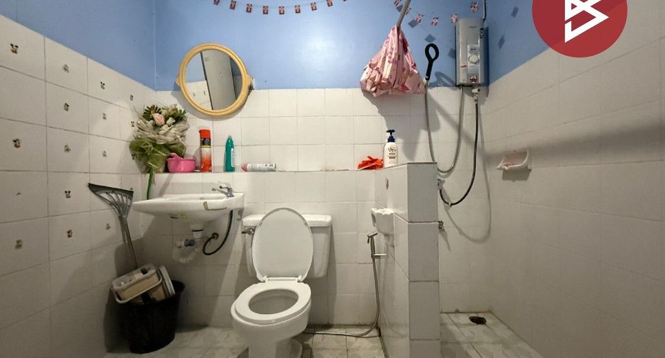 Reihenhaus zum Kauf mit 2 Zimmer in Nong Khaem, Bangkok