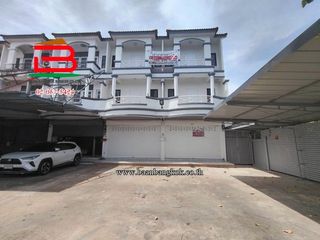 For rent 8 bedrooms retail Space in Sai Mai, Bangkok