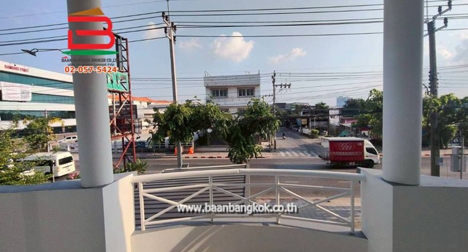 For rent 8 bedrooms retail Space in Sai Mai, Bangkok