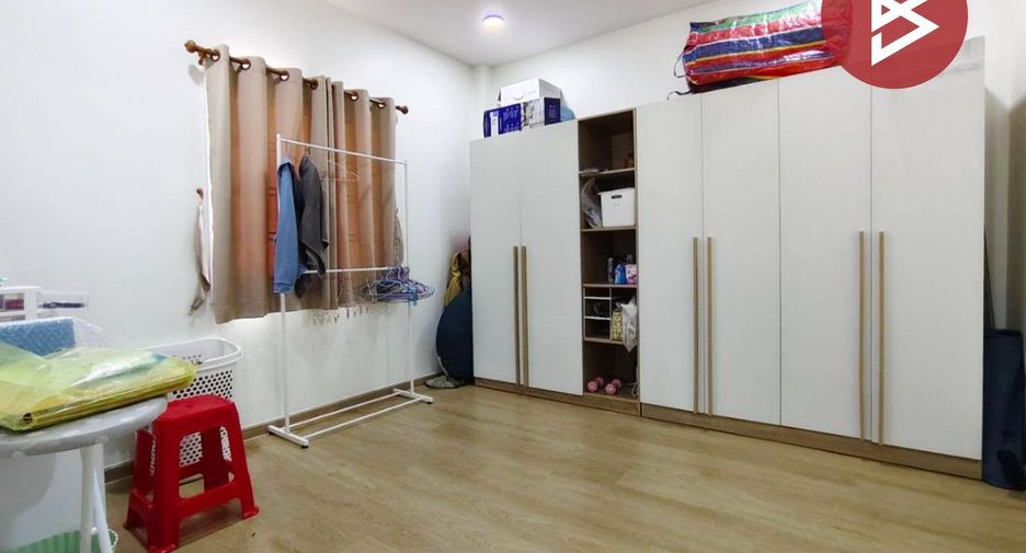 For sale 3 ベッドルーム house in Mueang Nakhon Pathom, Nakhon Pathom