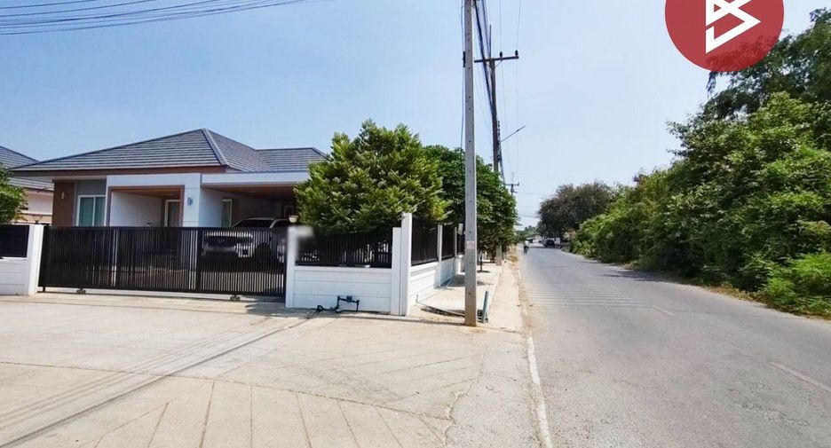 For sale 3 ベッドルーム house in Mueang Nakhon Pathom, Nakhon Pathom