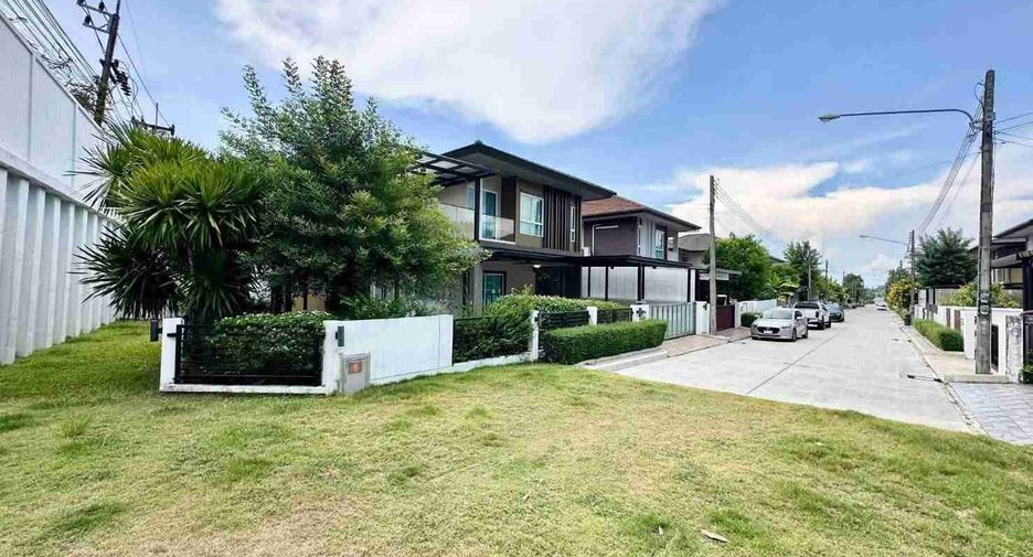 Casa en venta y en alquiler de 5 habitaciones en Mueang Phuket, Phuket