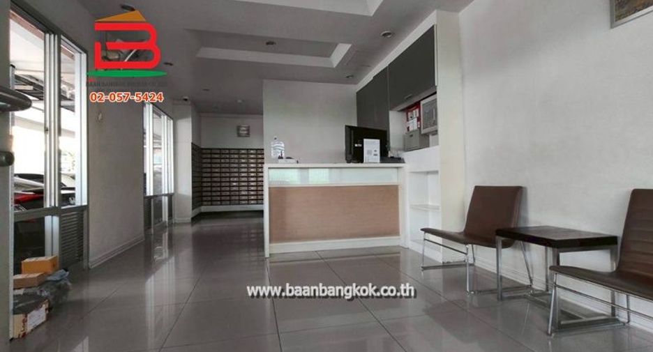 For sale 1 bed condo in Huai Khwang, Bangkok