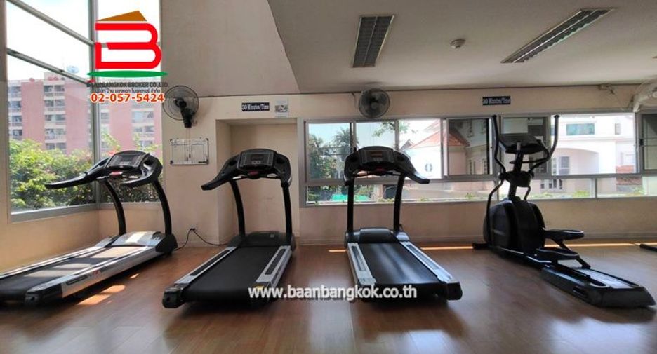 For sale 1 bed condo in Huai Khwang, Bangkok