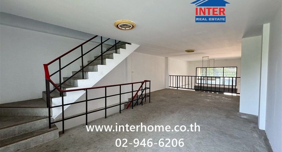 For sale 3 bedrooms retail Space in Bang Sue, Bangkok