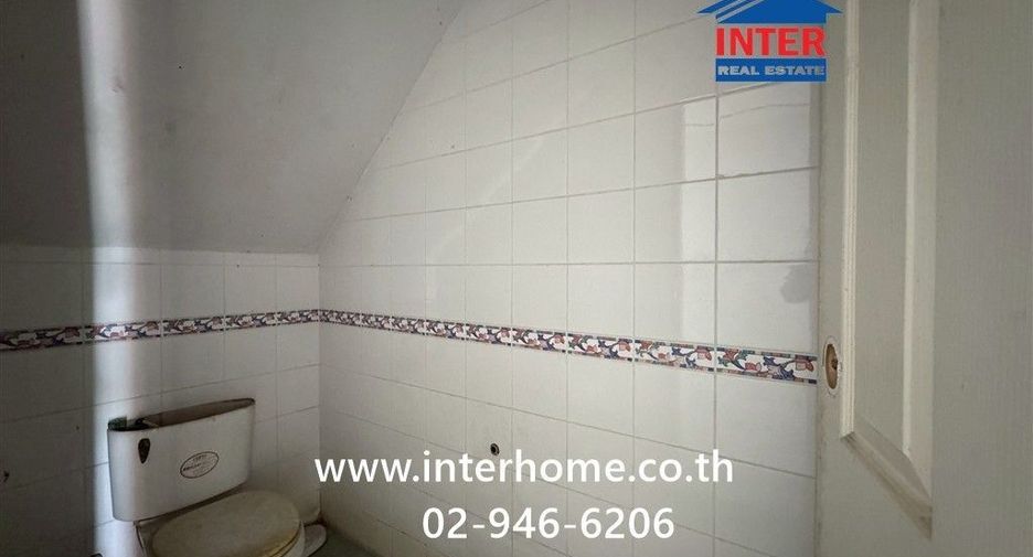 For sale 3 bedrooms retail Space in Bang Sue, Bangkok