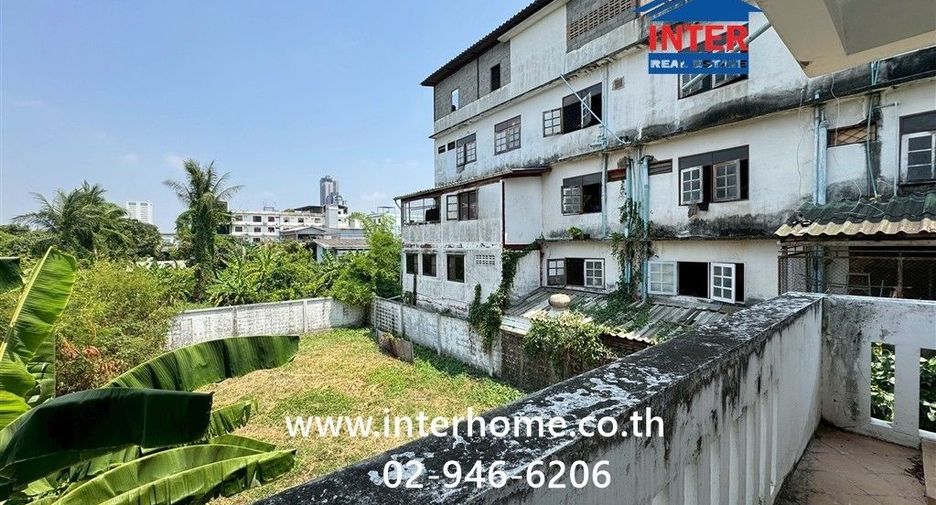 For sale 3 bedrooms retail Space in Bang Sue, Bangkok