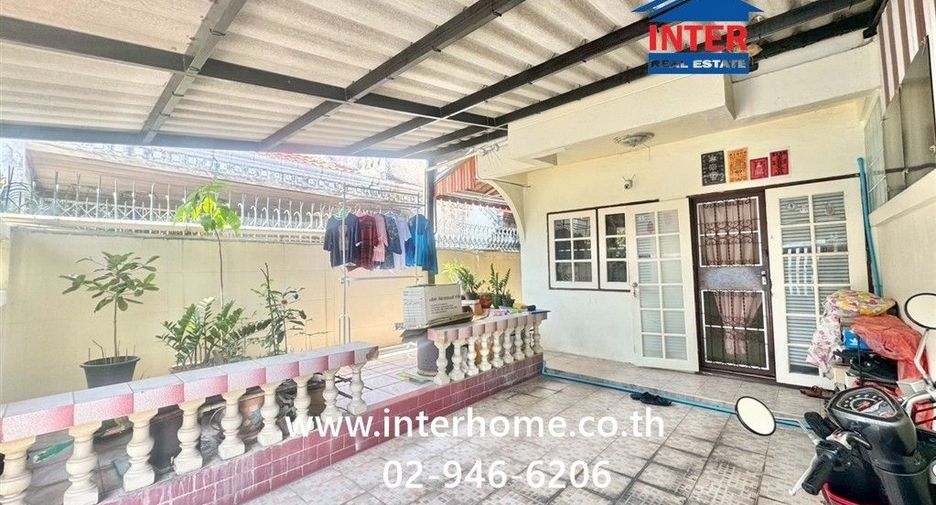 For sale 2 ベッドルーム townhouse in Chom Thong, Bangkok
