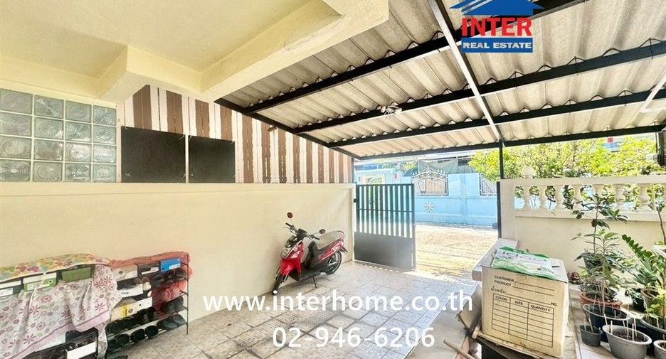 For sale 2 ベッドルーム townhouse in Chom Thong, Bangkok