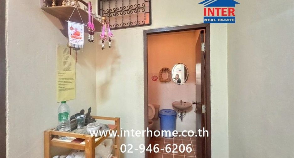 For sale 2 ベッドルーム townhouse in Chom Thong, Bangkok
