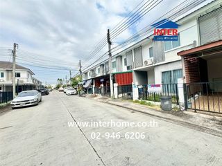 Casa adosada en venta de 3 habitaciones en Bang Khae, Bangkok