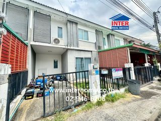 Casa adosada en venta de 3 habitaciones en Bang Khae, Bangkok