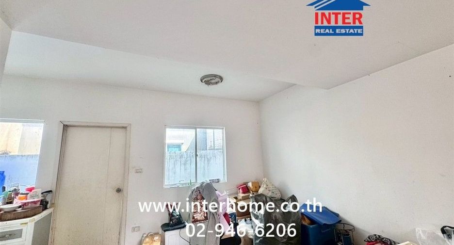 For sale 3 bedrooms townhouse in Bang Khae, Bangkok