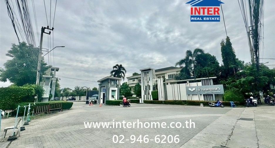 For sale 3 bedrooms townhouse in Bang Khae, Bangkok