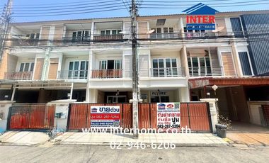For sale 6 bedrooms townhouse in Lat Phrao, Bangkok