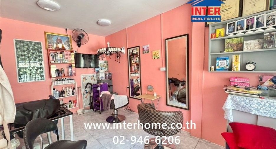 For sale 3 ベッドルーム townhouse in Bang Khun Thian, Bangkok