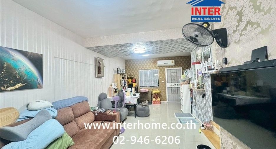For sale 3 ベッドルーム townhouse in Bang Khun Thian, Bangkok