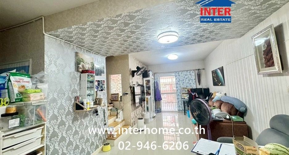 For sale 3 ベッドルーム townhouse in Bang Khun Thian, Bangkok