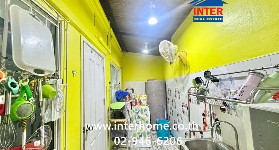 For sale 3 ベッドルーム townhouse in Bang Khun Thian, Bangkok