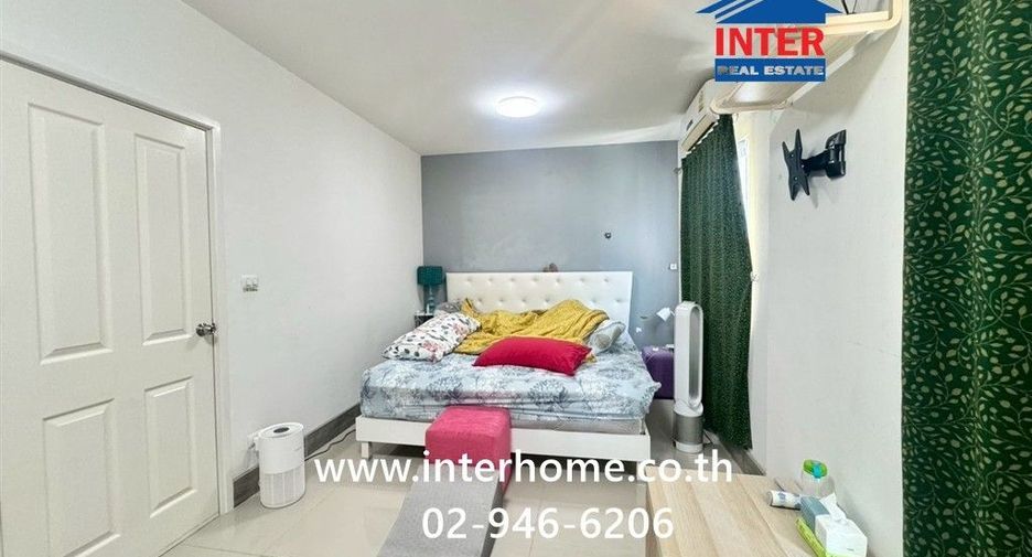 For sale 3 ベッドルーム townhouse in Bang Khun Thian, Bangkok