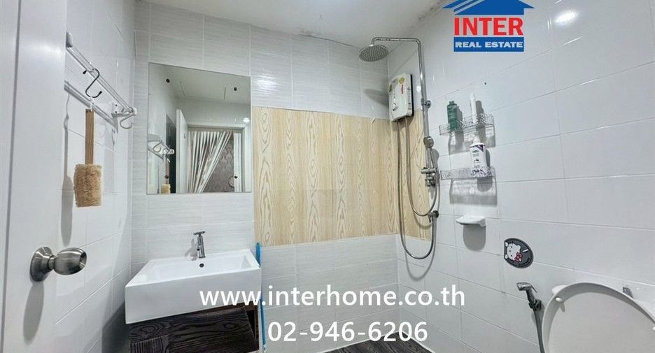For sale 3 ベッドルーム townhouse in Bang Khun Thian, Bangkok