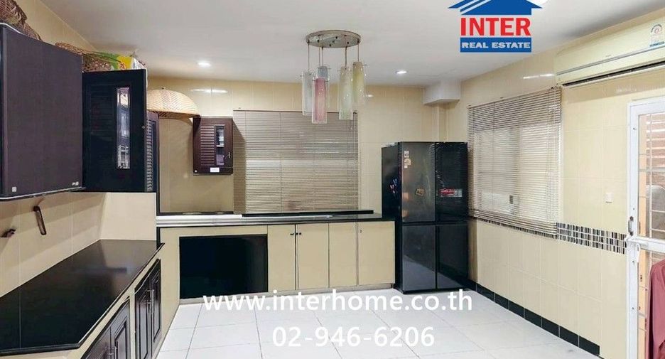 Haus zum Kauf mit 4 Zimmer in Min Buri, Bangkok
