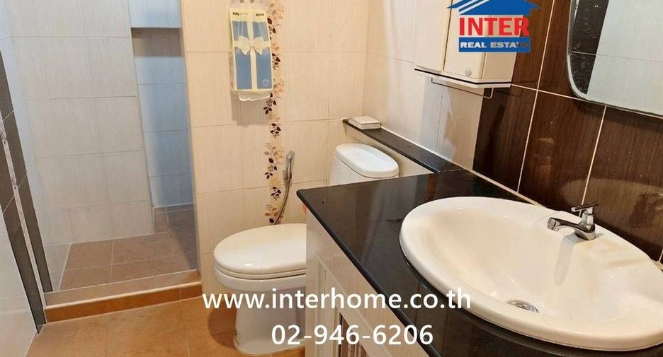 Haus zum Kauf mit 4 Zimmer in Min Buri, Bangkok