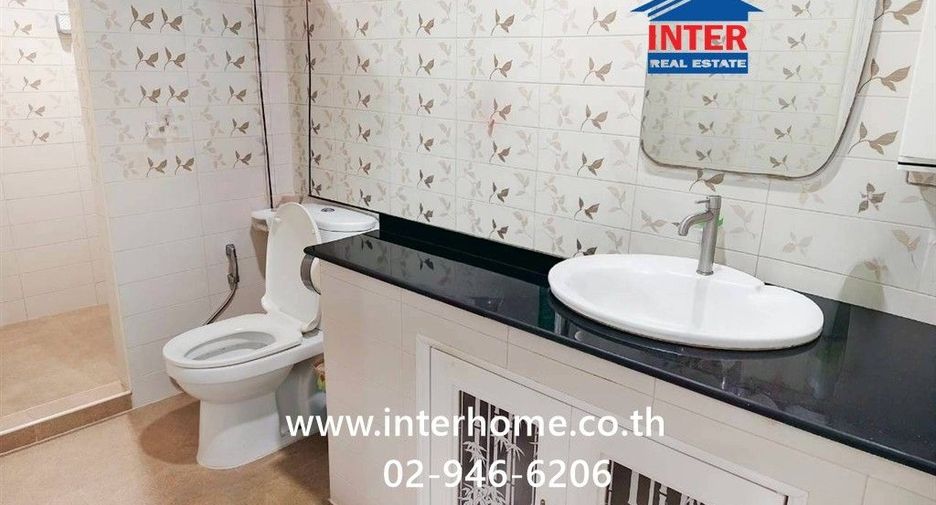 Haus zum Kauf mit 4 Zimmer in Min Buri, Bangkok