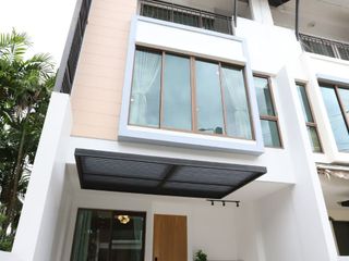 出租 3 卧室 联排别墅 在 Phra Khanong, 曼谷