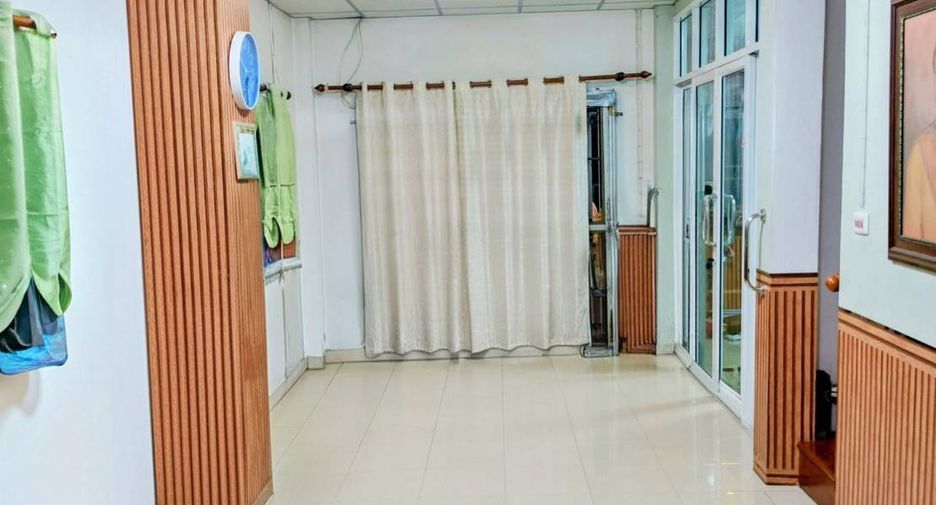 Reihenhaus zum Kauf mit 3 Zimmer in Nong Khaem, Bangkok
