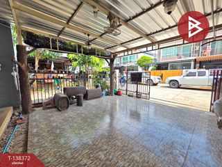 Casa adosada en venta de 3 habitaciones en Prawet, Bangkok
