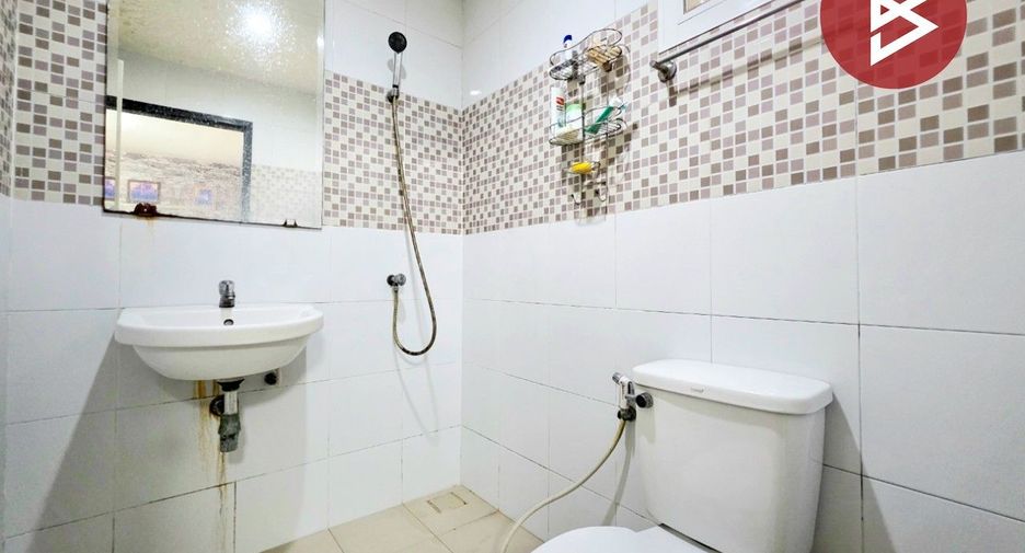 Casa adosada en venta de 3 habitaciones en Prawet, Bangkok